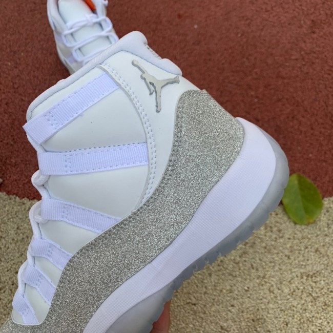 Air Jordan 11 Retro “Metallic Silver”