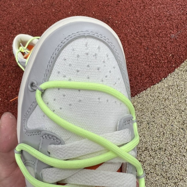 Off-White™ x Nike SB Dunk Low The 43