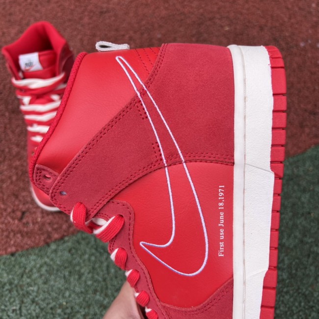 Nike Dunk High First Use Red