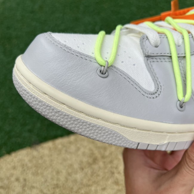 Off-White™ x Nike SB Dunk Low The 43