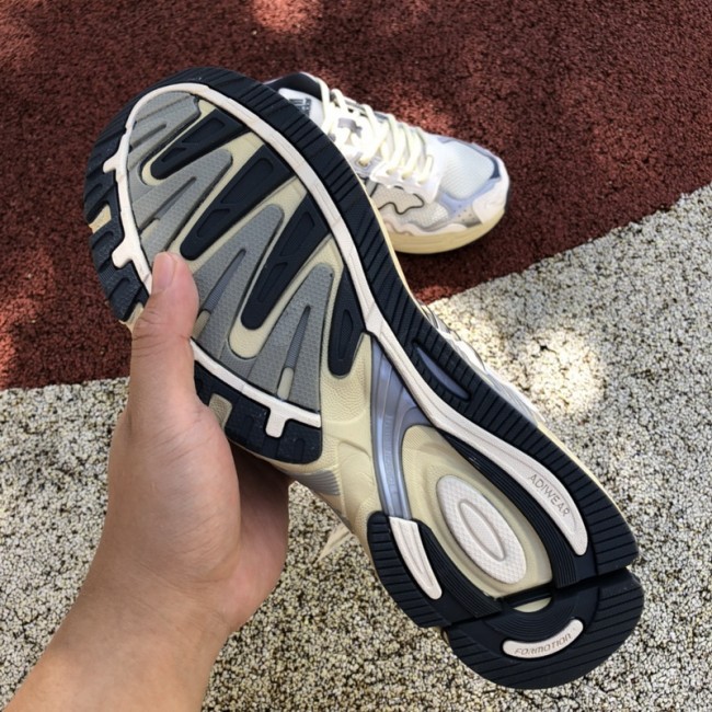 Adidas Response CL Bad Bunny
