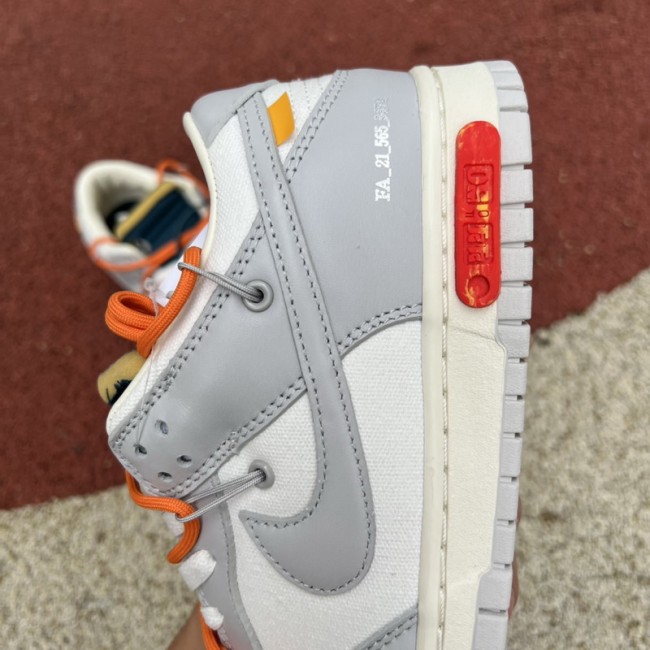 Off-White™ x Nike SB Dunk Low The 44
