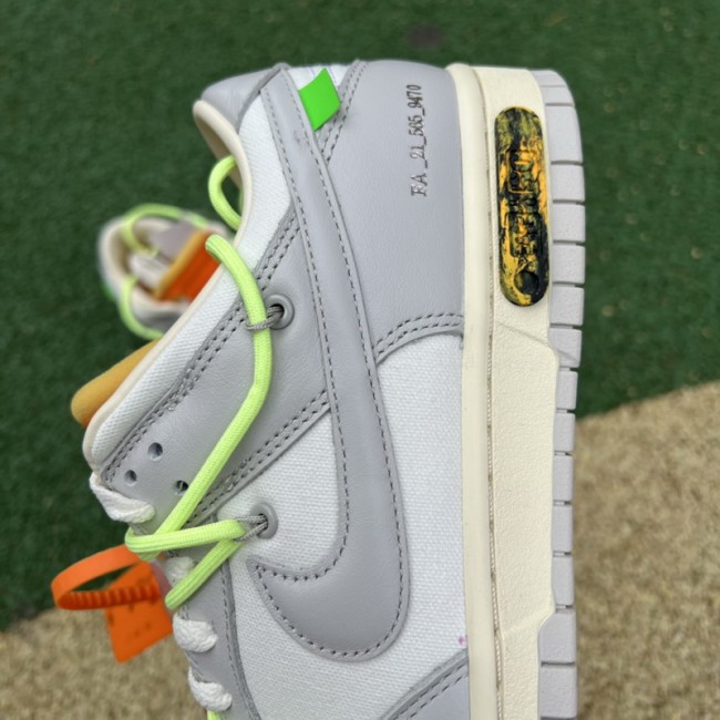 Off-White™ x Nike SB Dunk Low The 43