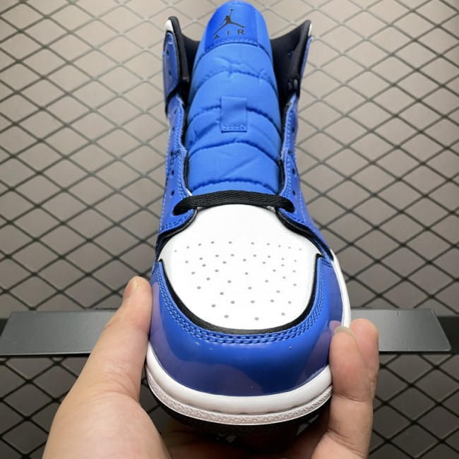 Air Jordan 1 Mid Signal Blue