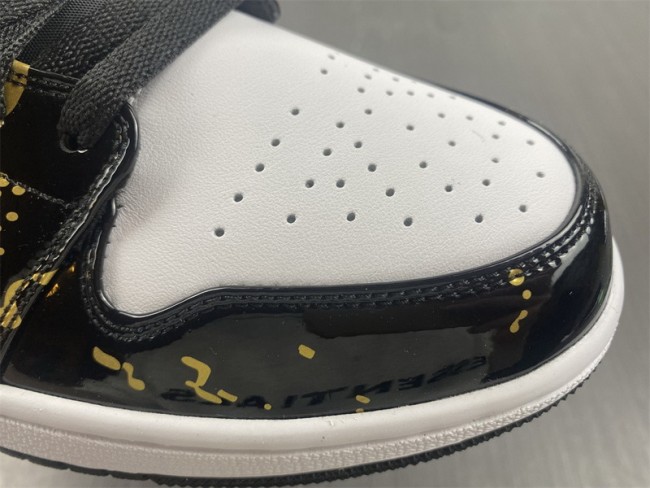 Air Jordan 1 Mid Shoes