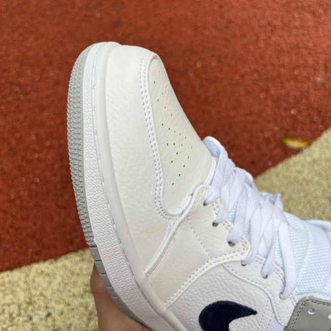 Air Jordan 1 Mid Paris White