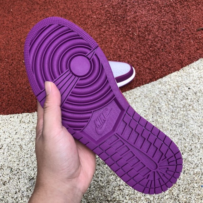 Air Jordan 1 Mid Magenta