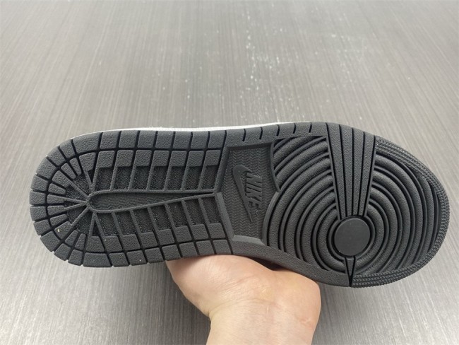 Air Jordan 1 Mid Shoes