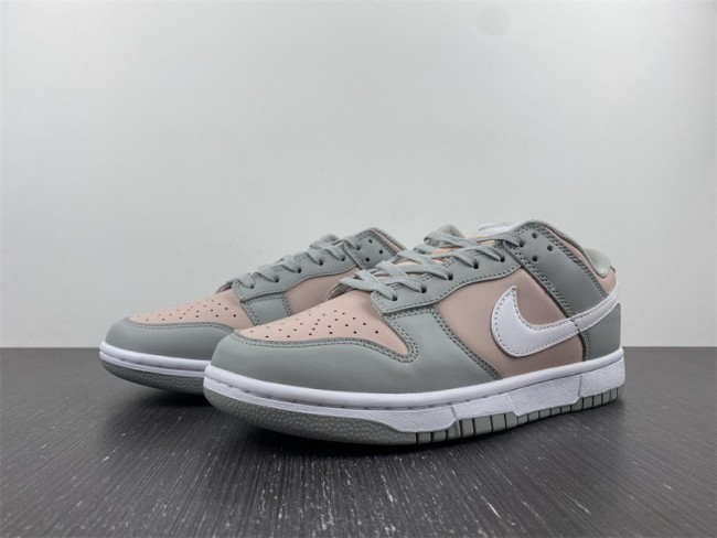 Nike Dunk Low Pink Oxford (W)