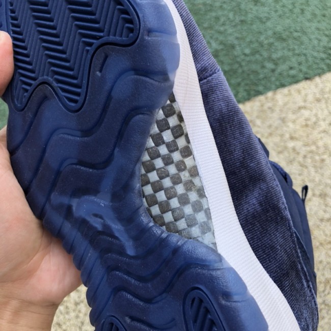 Air Jordan 11 Retro Velvet Midnight Navy (W)