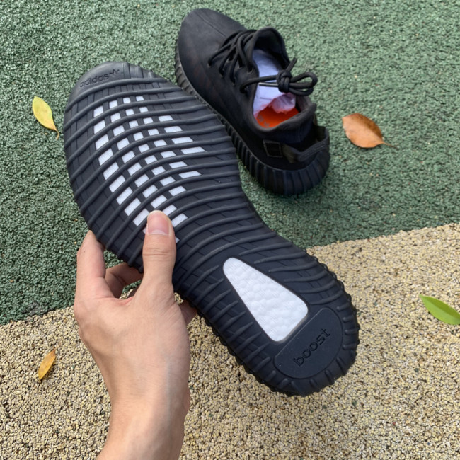 Yeezy Boost 350 V2 Mono Black
