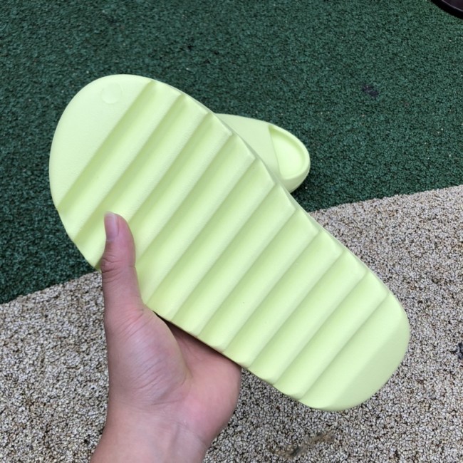 Yeezy Slide Glow Green (2022) HQ6447