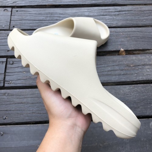 Yeezy Slide Bone (2022 Restock) FZ5897