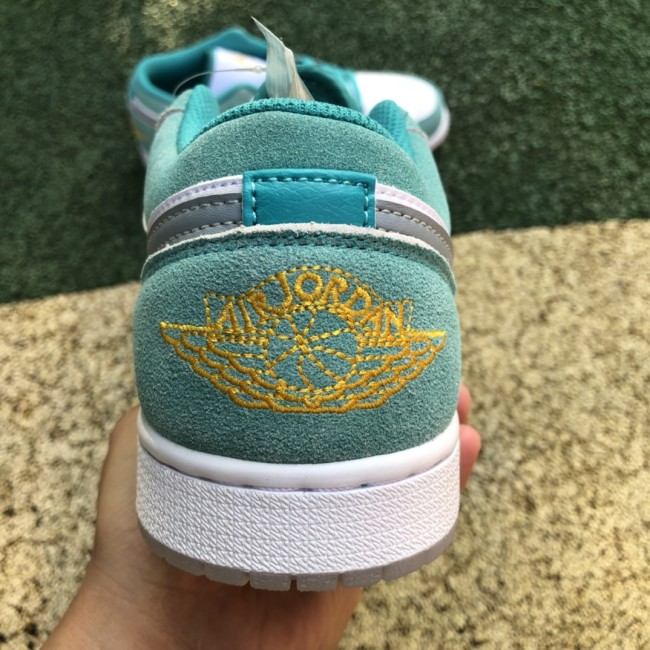 Air Jordan 1 Retro Low SE New Emerald