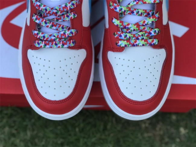 Nike Dunk Low QS LeBron James Fruity Pebbles