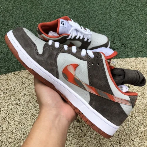 Crushed Skate Shop x Nike SB Dunk Low