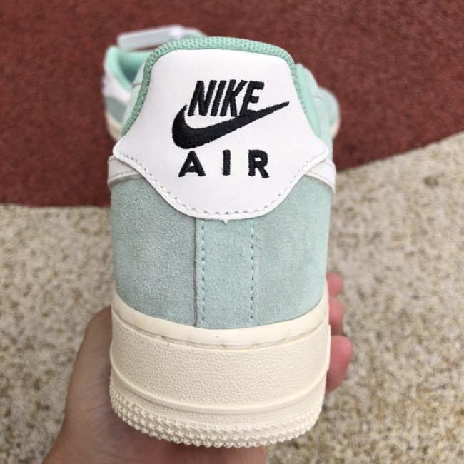 Nike Air Force 1 Low '07 LV8 Certified Fresh Enamel Green