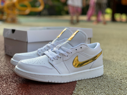 Air Jordan 1 Retro Low shoes