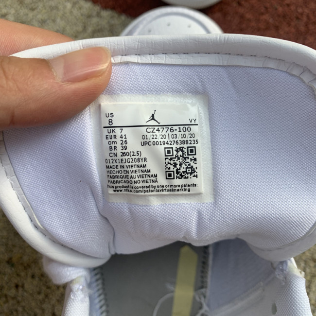 Air Jordan 1 Retro Low shoes