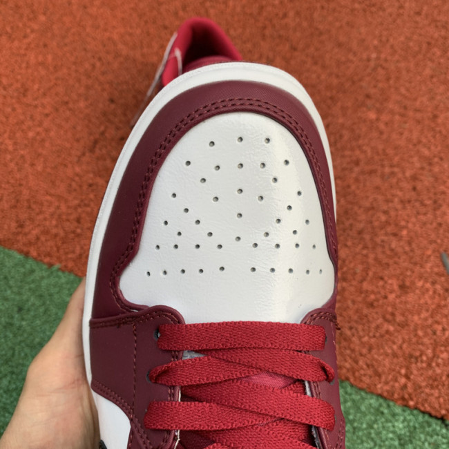Air Jordan 1 Retro Low shoes