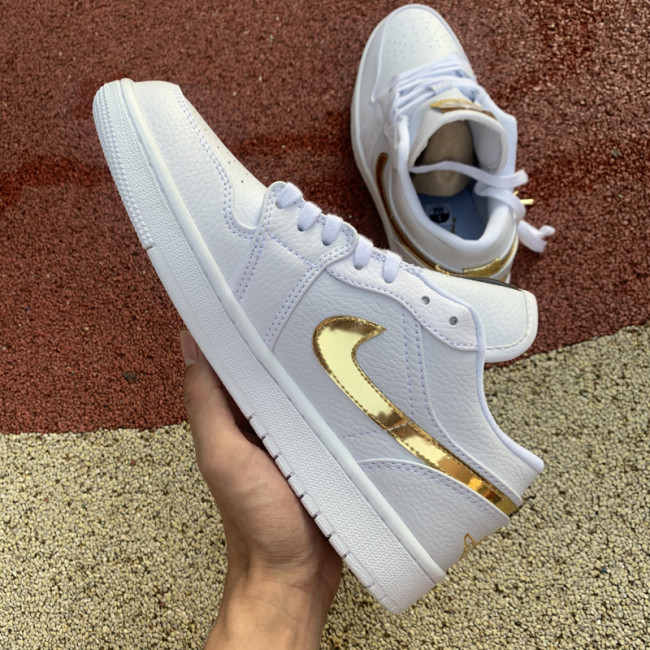 Air Jordan 1 Retro Low shoes