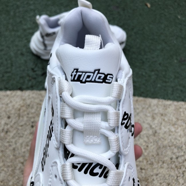 Balenciaga Triple S 