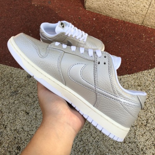 Nike Dunk Low Metallic Silver