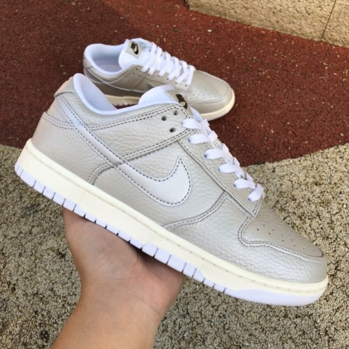 Nike Dunk Low Metallic Silver