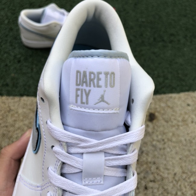 Air Jordan 1 Retro Low SE Dare to Fly (W)