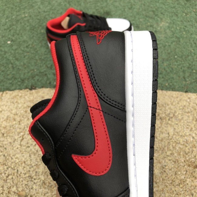 Air Jordan 1 Retro Low White Toe
