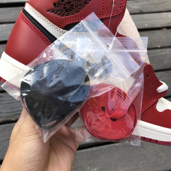 Jordan 1 Retro High OG Chicago Lost and Found (GS)