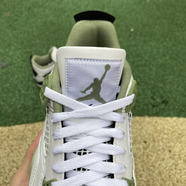 Air Jordan 4 WMNS “Seafoam”