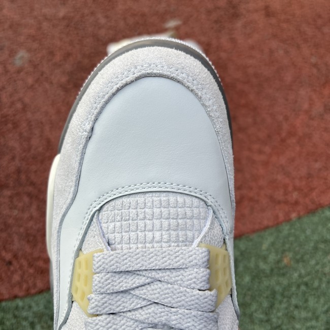 Jordan 4 Retro SE Craft Photon Dust