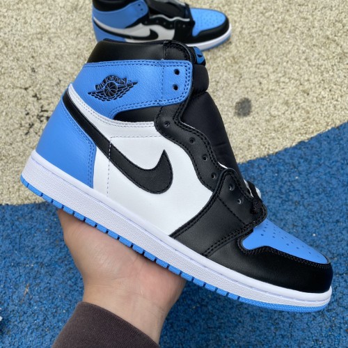 Air Jordan 1 Retro “University Blue”