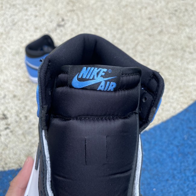 Air Jordan 1 Retro “University Blue”