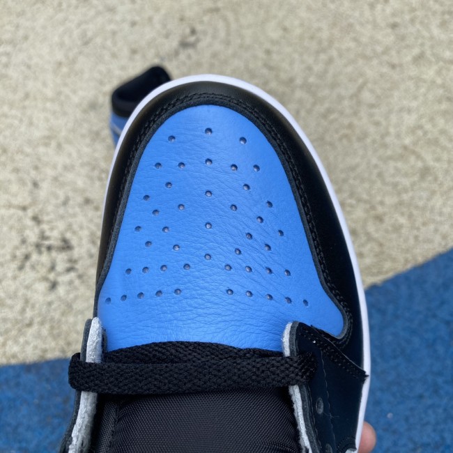 Air Jordan 1 Retro “University Blue”