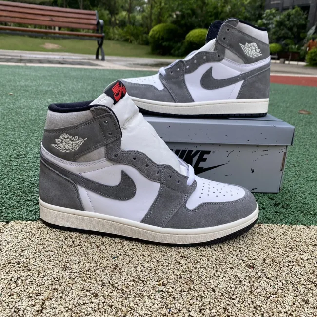 Air Jordan 1 Retro High OG Washed Black
