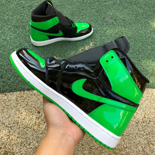 Air Jordan 1 Retro High OG Patent Pine Green