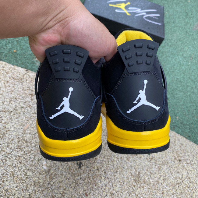 Jordan 4 Retro Thunder
