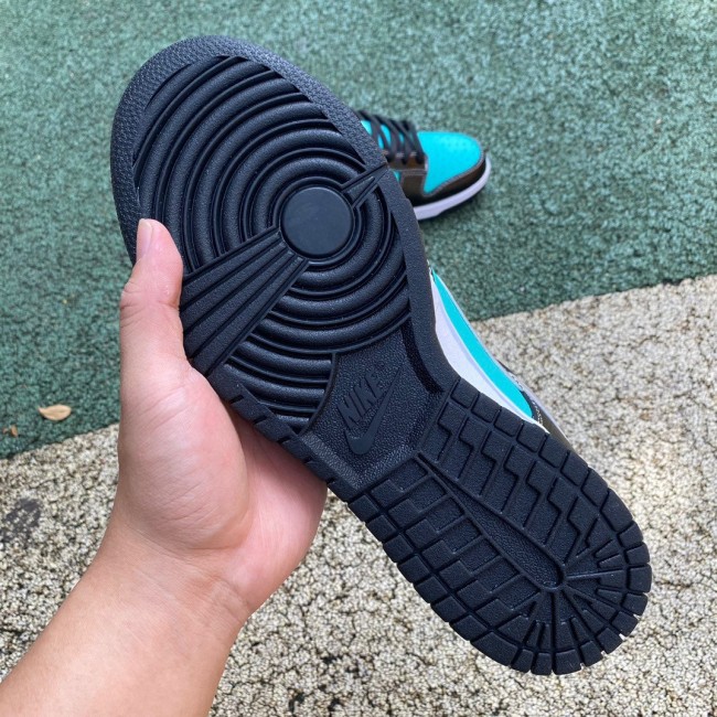 Nike SB Dunk Low Diamond Supply Co. Aqua Blue