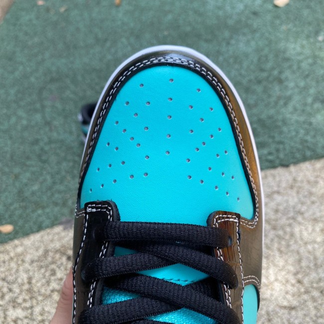 Nike SB Dunk Low Diamond Supply Co. Aqua Blue