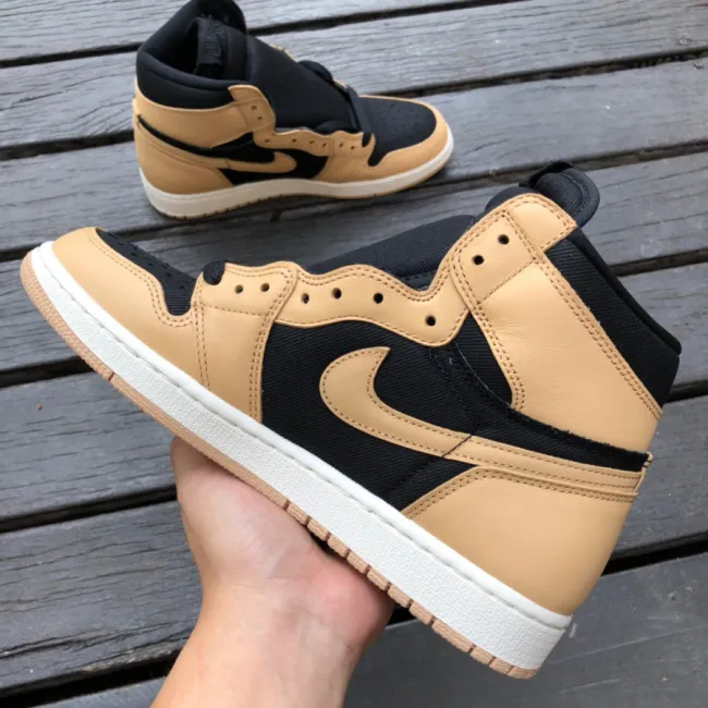 Air Jordan 1 Retro High OG Heirloom GS