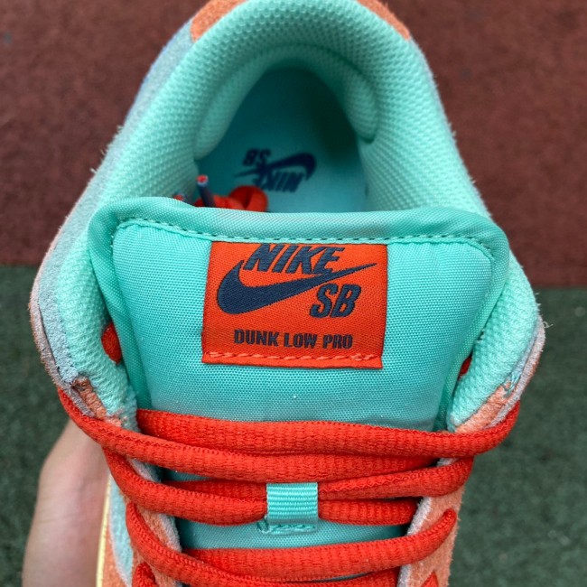 Nike SB Dunk Low Orange Emerald Rise