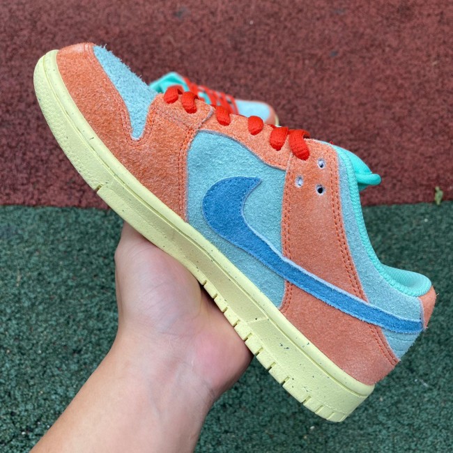 Nike SB Dunk Low Orange Emerald Rise