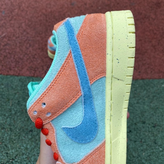 Nike SB Dunk Low Orange Emerald Rise