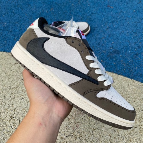 Jordan 1 Retro Low Travis Scott