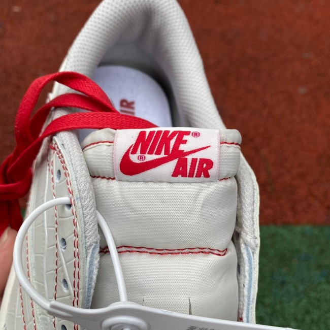 Tracis Scott x Air Jordan 1 Low