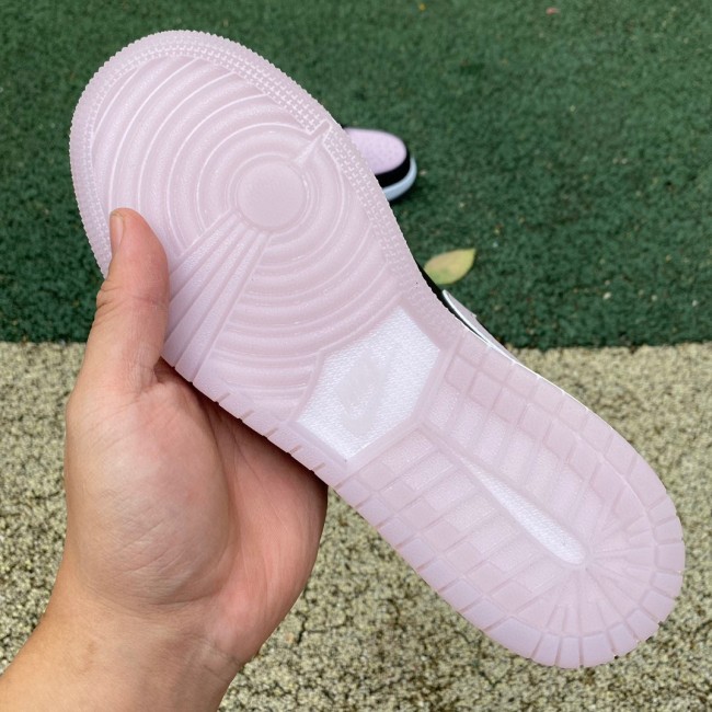 Air Jordan 1 Low SE Black Iced Lilac (GS)
