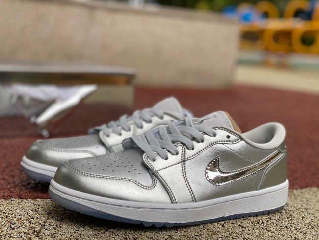 Air Jordan 1 Retro Low Golf Gift Giving Pack