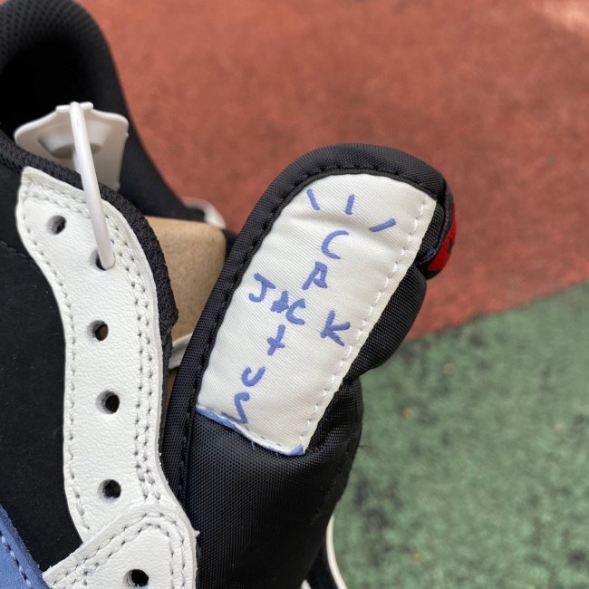Tracis Scott x Air Jordan 1 Low